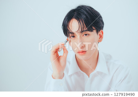 韓國男人用口紅展現自然美 127919490