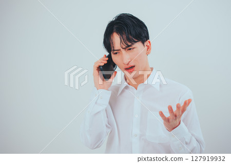 韓式商人求救電話場景 127919932