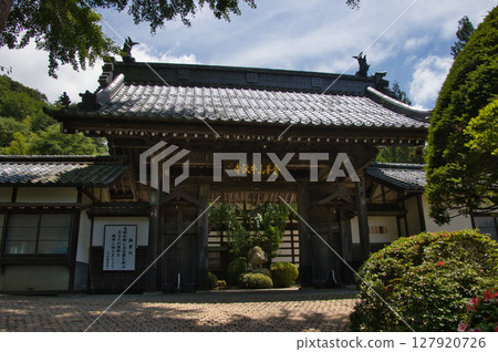 Gobuseji Temple, mountain gate, Matsumoto City, Nagano Prefecture 127920726
