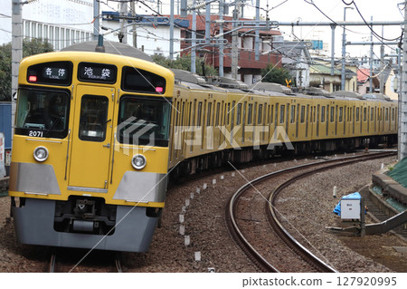 [SI] 西武豐島線 2000 系列翻新車 (本地火車 - 8 輛車：池袋⇔飯能) 127920995