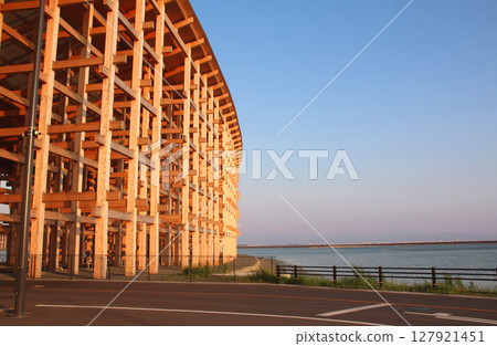 世界最大木造：大阪關西世博大環頂 127921451