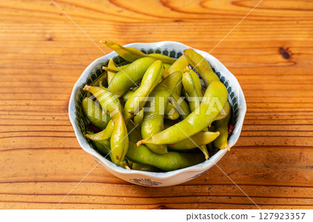 Boiled Edamame 127923357