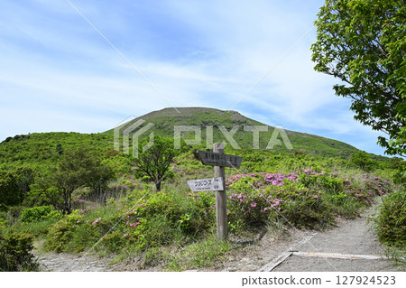 中嶽山坡探路風景 127924523