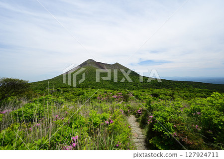 The hiking trail of Mt. Nakadake and Mt. Takachiho 127924711