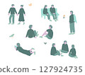 人們在公園裡放鬆 127924735