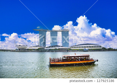 Beautiful cityscape of Singapore 127925186