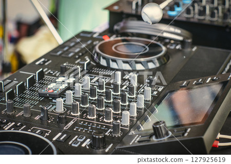 Console for dj set Console for dj set 127925619