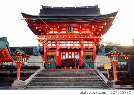 Kyoto Prefecture, Fushimi Inari Taisha Shrine Tower Gate, Fukakusa Yabunouchicho, Fushimi Ward, Kyoto City, February 2022 127925727
