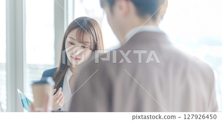 商業場景 127926450