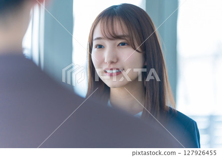 商業場景 127926455