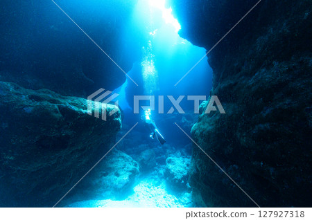 西表島海底潛水風景 127927318