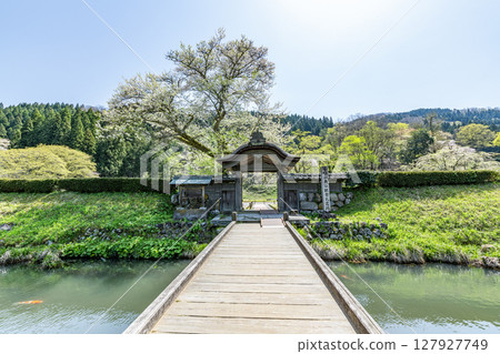 The Karamon Gate at the Ichijodani Asakura Clan Ruins on a clear day in Fukui City, Fukui Prefecture The Karamon Gate at the Ichijodani Asakura Clan Ruins on a clear day in Fukui City, Fukui Prefecture 127927749