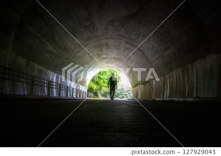 奧久慈男體山新綠、登山風景 奧久慈男體山新綠、登山風景 127929043
