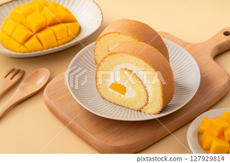 芒果 瑞士卷 瑞士捲 生乳捲 蛋糕捲 水果 mango roll cake マンゴー ロールケーキ 芒果 瑞士卷 瑞士捲 生乳捲 蛋糕捲 水果 mango roll cake マンゴー ロールケーキ 127929814