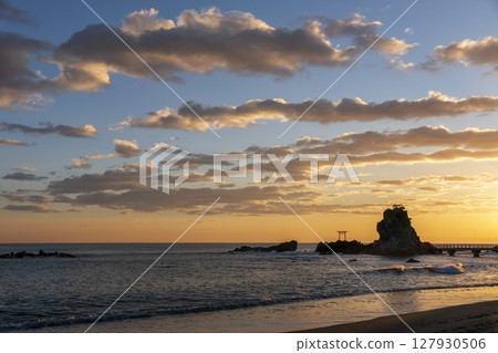 河沿岸 河沿岸 127930506