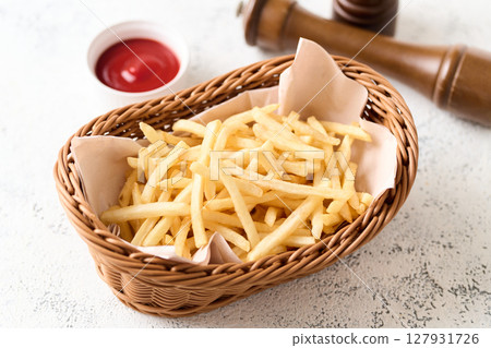 French fries   127931726