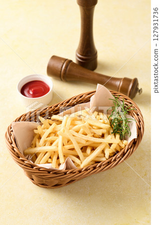 French fries   127931736