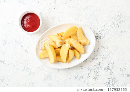 盤子裡的薯條 盤子裡的薯條 127932363