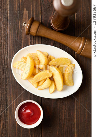 盤子裡的薯條 127932667