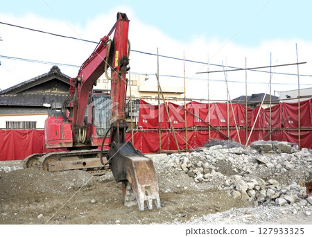 Convenience store demolition site, parking lot expansion construction 127933325