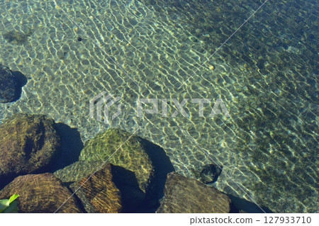 鹿兒島縣霧島山麓丸池湧水泉水池塘 127933710