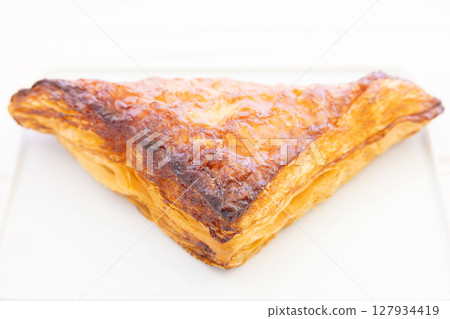 Delicious lemon pie 127934419