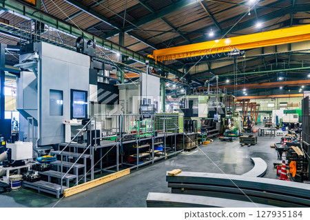 Inside the factory where machine tools are lined up Inside the factory where machine tools are lined up 127935184