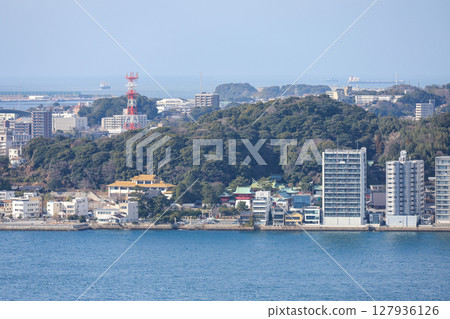 從福岡縣北九州市門司港懷舊展望室眺望下關赤間神社 127936126