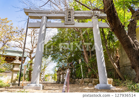 廣田神社是西國街道（西宮）神社群的守護神，也是夏月神社境內及鳥居的分社。 127936514