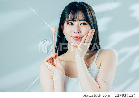 年輕的女人來彌補 127937124