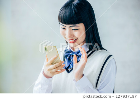 女高中生製服 127937187