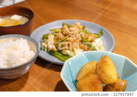 Pork and vegetable stir fry and Japanese style dinner set 127937897