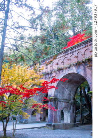 Autumn leaves at Nanzenji Temple, Lake Biwa Canal 127937917