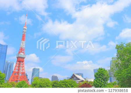 東京鐵塔和東京港區的新鮮綠地 東京鐵塔和東京港區的新鮮綠地 127938658