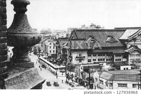 老照片，1932 年，從東京劇院看到的東京銀座歌舞伎座劇場 127938968