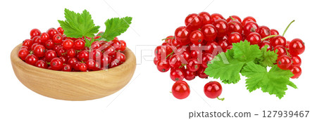 Red currant berries in a wooden bowl isolated on white background 127939467