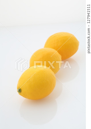 3 Meyer lemons 127941511