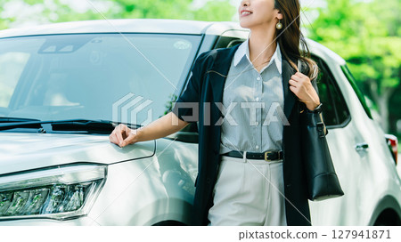 汽車和女人/女商人 汽車和女人/女商人 127941871