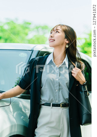 汽車和女人/女商人 汽車和女人/女商人 127941872