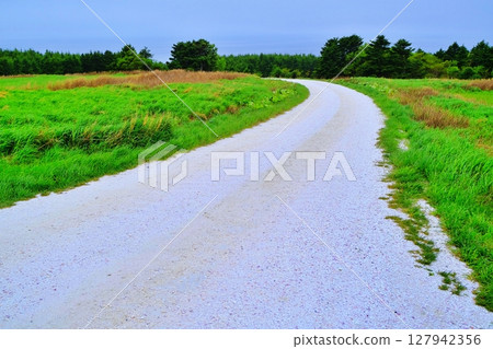 White Road (Wakkanai, Hokkaido) White Road (Wakkanai, Hokkaido) 127942356