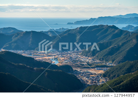 A spectacular view from the observation deck at the summit of Tsuzurato Pass, a World Heritage Site on the Kumano Kodo Iseji route 127944957
