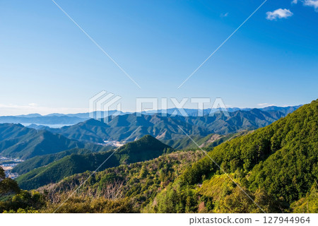 A spectacular view from the observation deck at the summit of Tsuzurato Pass, a World Heritage Site on the Kumano Kodo Iseji route A spectacular view from the observation deck at the summit of Tsuzurato Pass, a World Heritage Site on the Kumano Kodo Iseji route 127944964