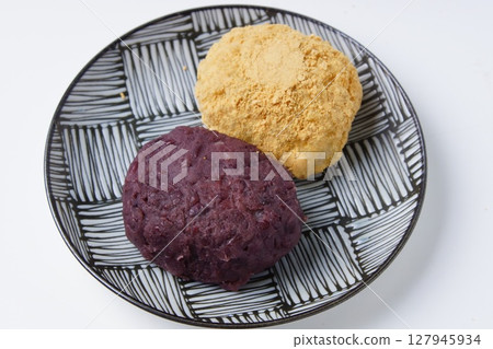 雙色灌木三葉草 127945934