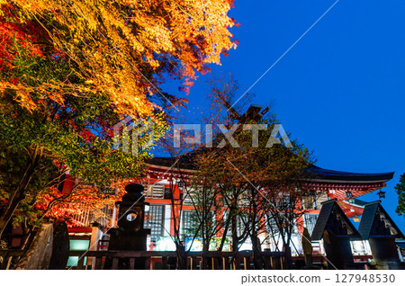 神奈川縣大山阿夫利神社,燈火通明的下殿 神奈川縣大山阿夫利神社,燈火通明的下殿 127948530