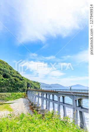 初夏的山口縣阿布郡總合川橋 初夏的山口縣阿布郡總合川橋 127949914