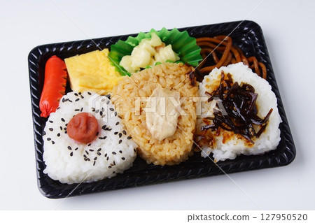 Onigiri bento 127950520