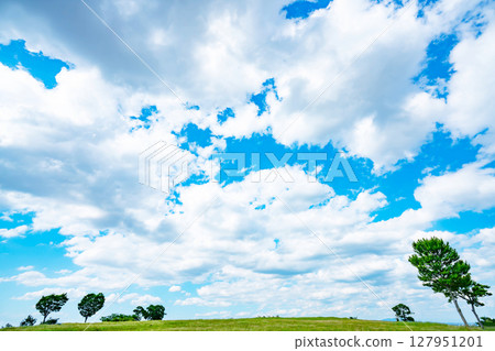 Blue sky and clouds and prairie 127951201