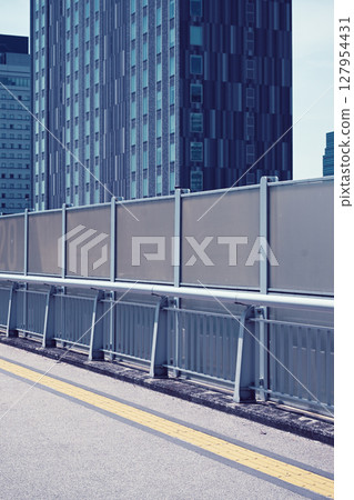 人行天橋 127954431