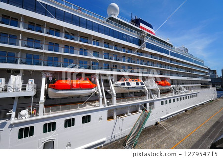 Cruise ship at anchor (Asuka III) Cruise ship at anchor (Asuka III) 127954715