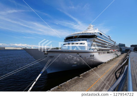 Cruise ship at anchor (Asuka III) Cruise ship at anchor (Asuka III) 127954722